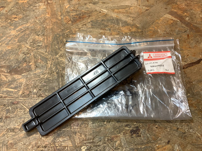Mitsubishi Colt, Z39A, Bj. 06-08 Abdeckung, Heizungsgehäuse unten Original Mitsubishi NEU
