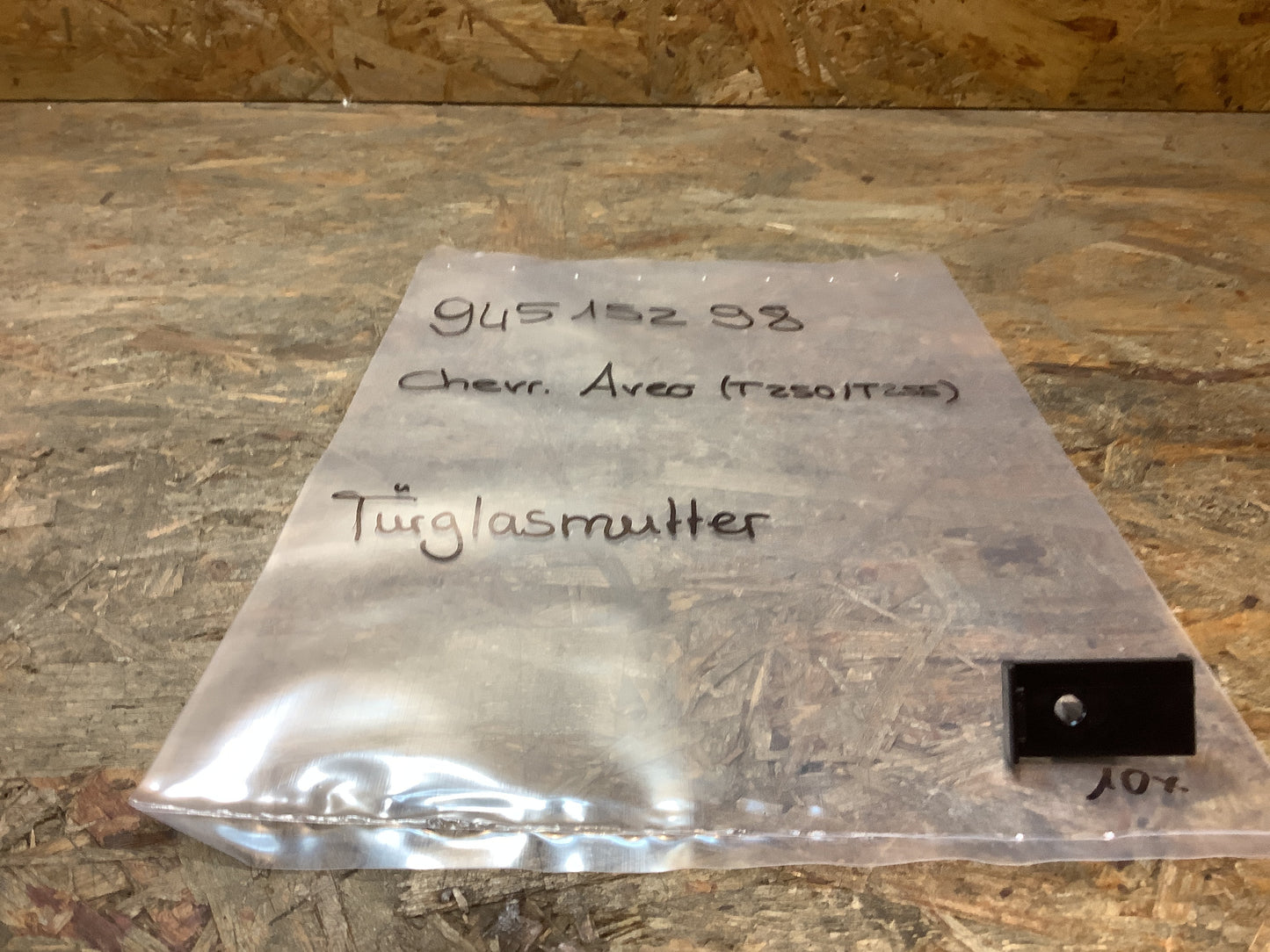 Chevrolet Aveo (T250/T255) Türglasmutter Original GM NEU