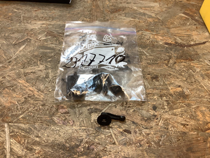 Vectra A/B Halter, Bügel, Feststeller an Verbandskasten Ablage NEU