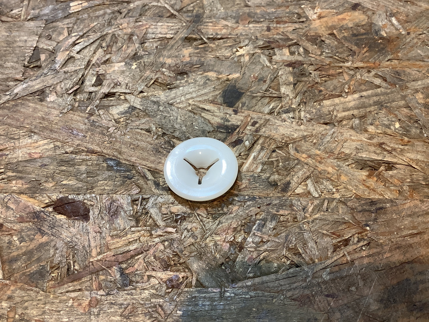 Astra F, Corsa A Rosette Zurückhaltung Gürtel Sicherheit Heck Original GM NEU