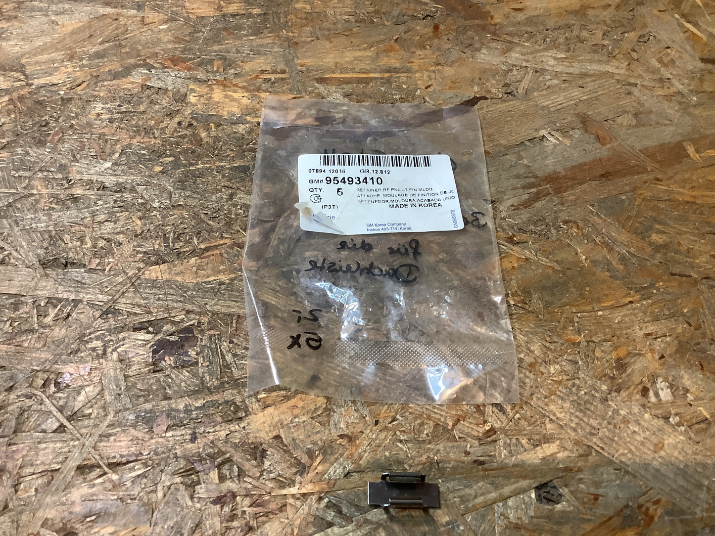 Chevrolet Cobalt Bj. 11-15 Befestigungssclip für die Dachleiste Original GM NEU