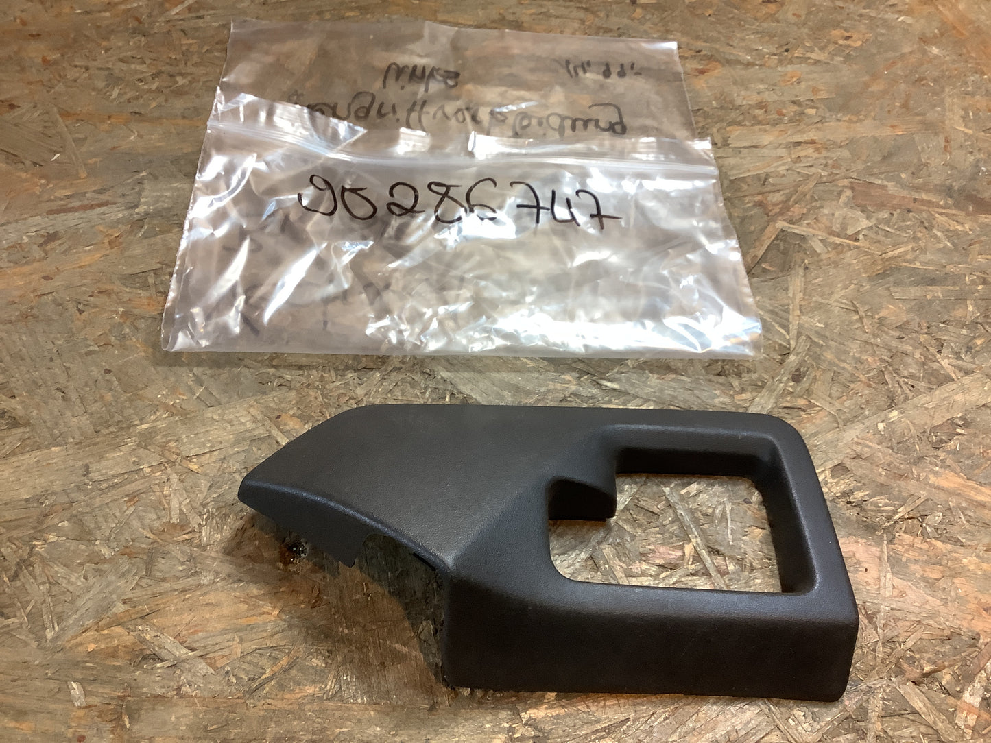 Vectra A Bj. 88-95 Innengriffverkleidung links Original GM NEU