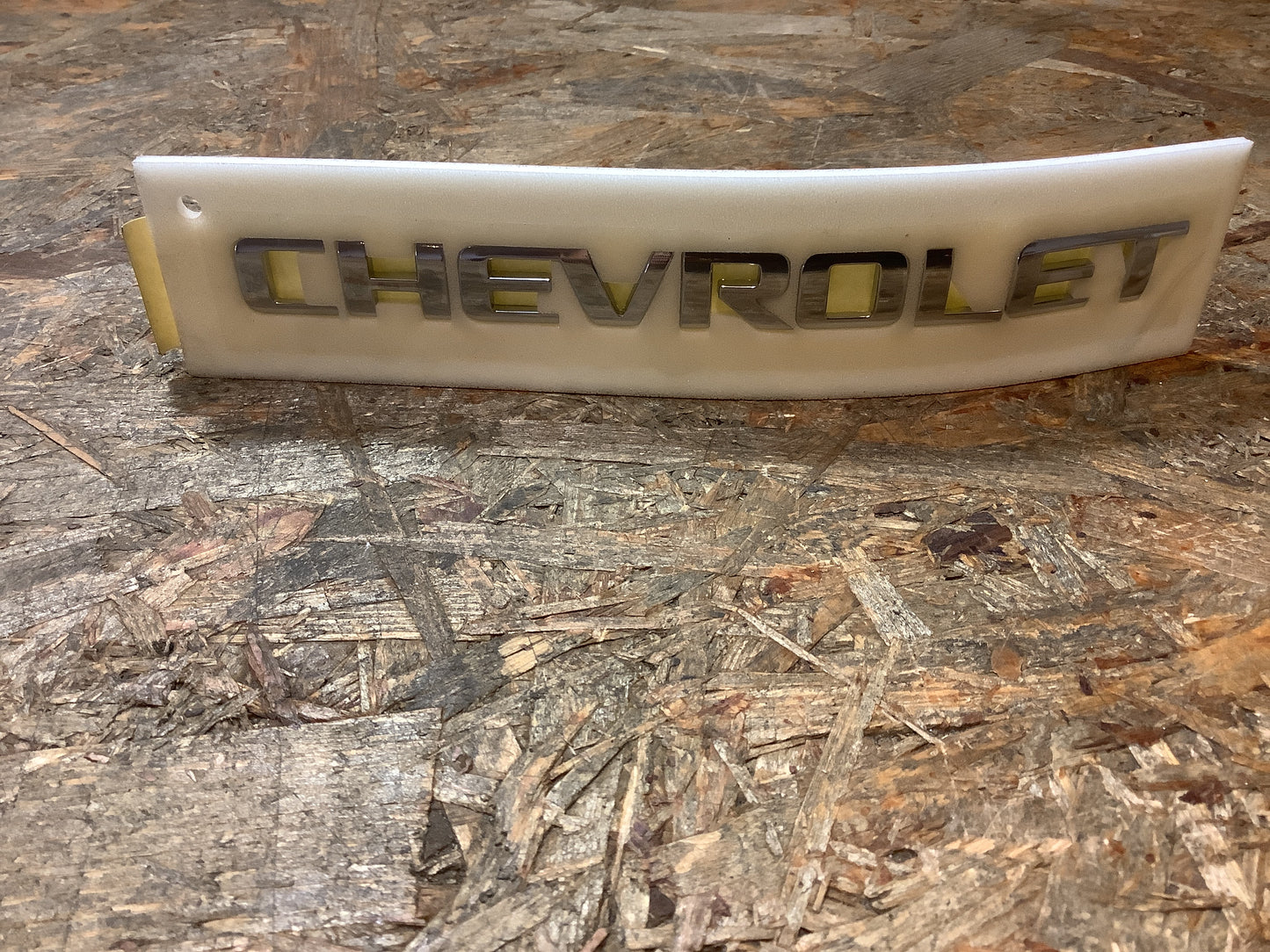 Chevrolet Captiva Emblem hinten Original GM NEU