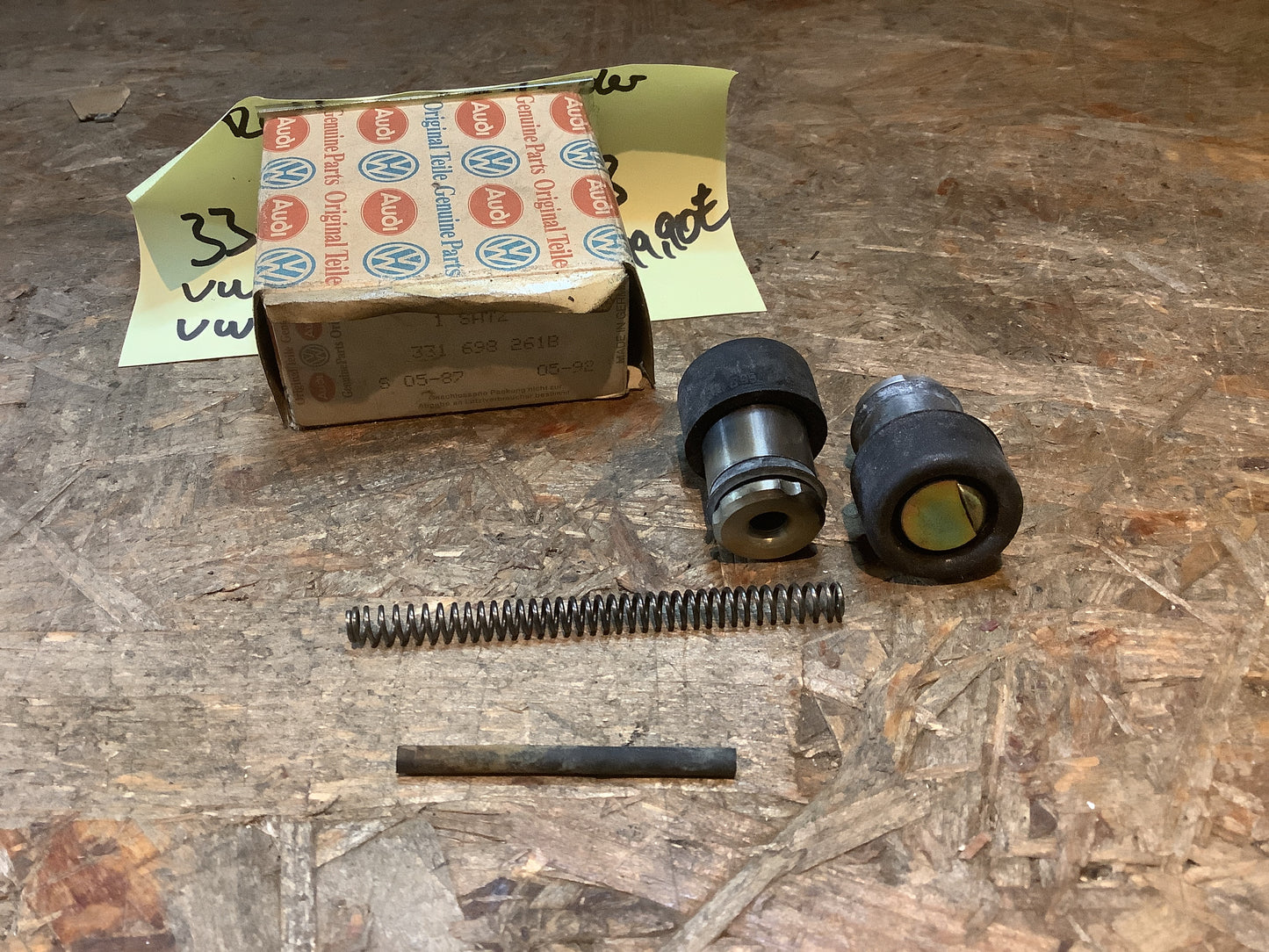 VW Golf I, II, III, VW 411/412 Radbremszylinder Original VW AUDI NEU