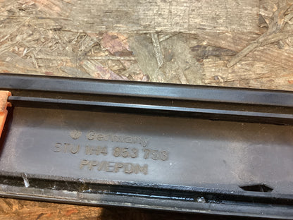 VW Golf 3 Schutzleiste Tür hinten links Original Audi NEU