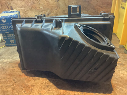VW Passat B4 Luftfilterkasten Original VW NEU