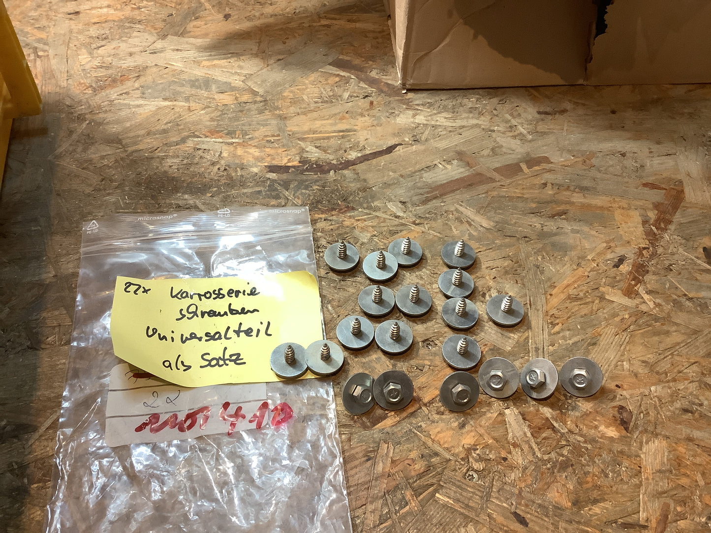 Universalteil Karrosserie Schrauben als Satz (22 STK) NEU