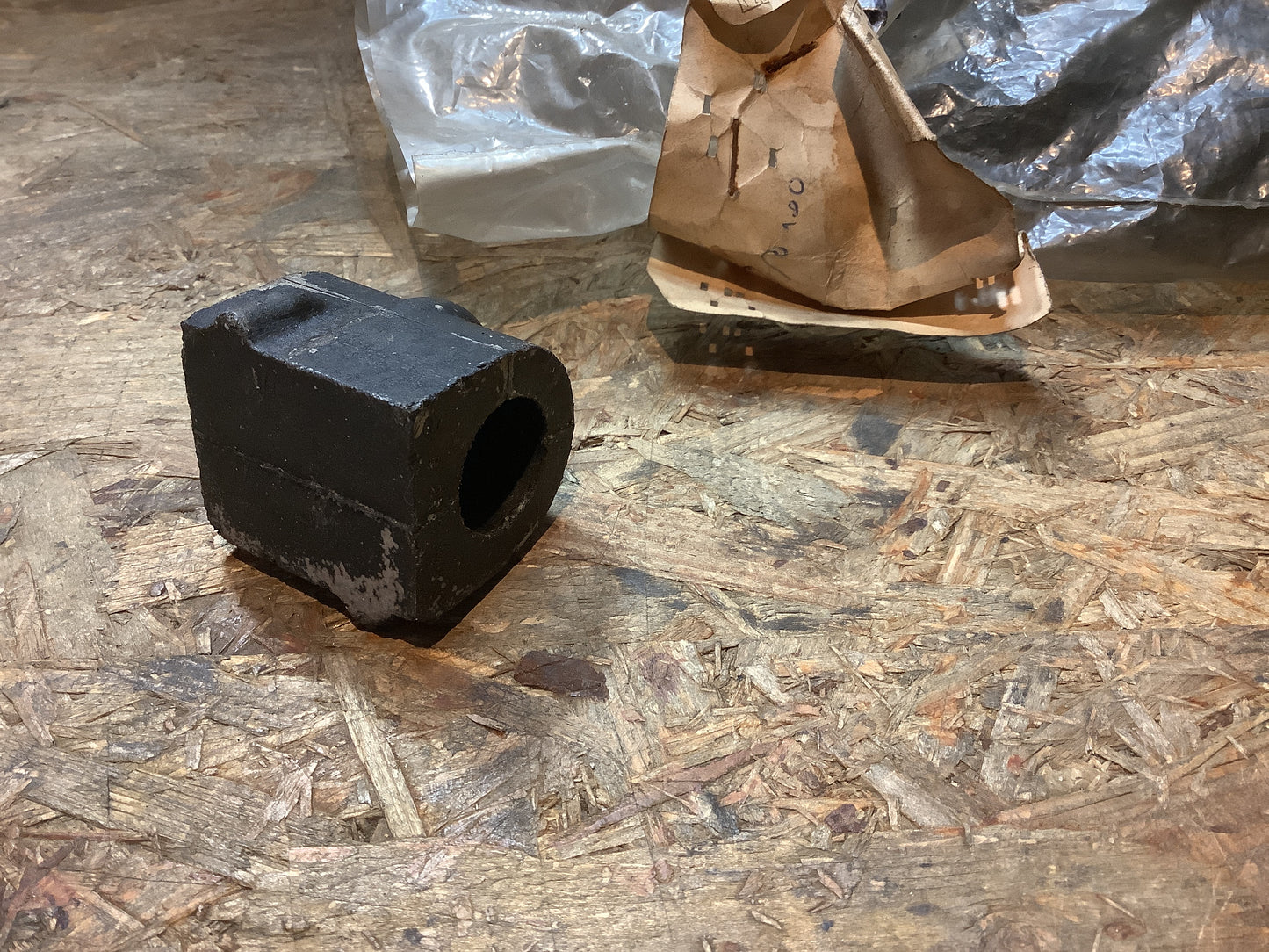 Opel Ascona B, Manta B Gummilager Stabilisator Original Opel NEU