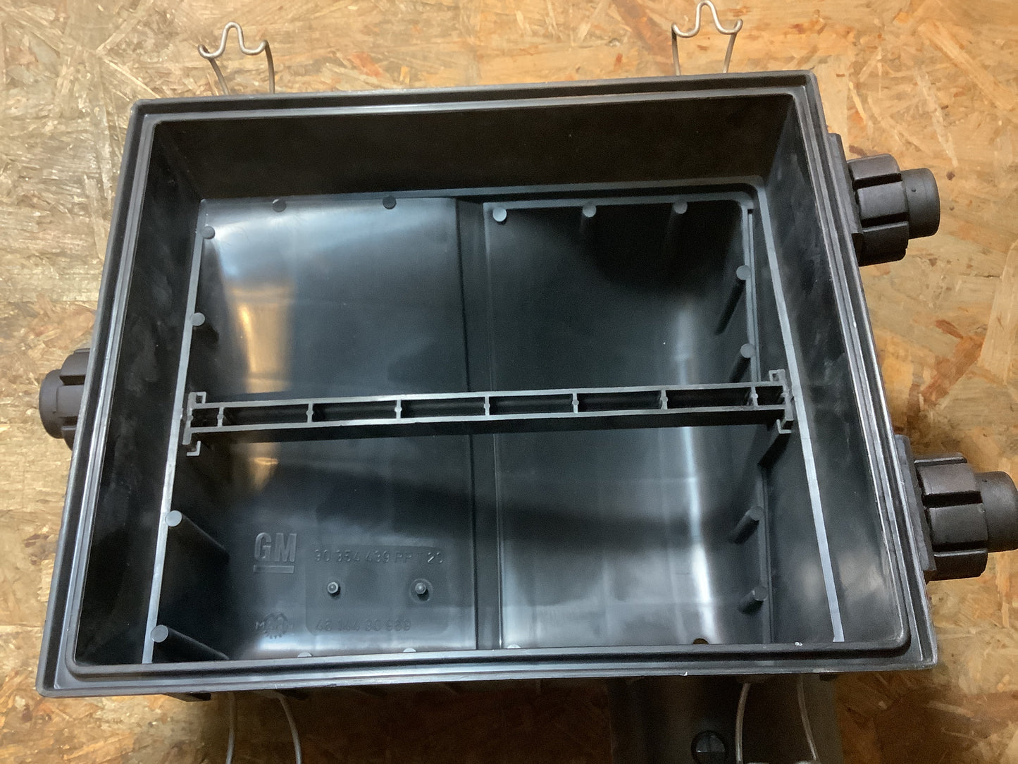 Opel Omega A, Senator B Unterteil Luftfilterkasten Original GM MEU