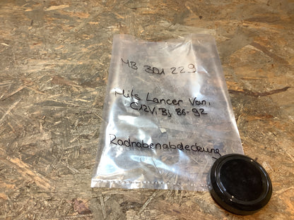 Mitsubishi Lancer Van, C12V, Bj 86-92 Radnabenabdeckung Original Mitsubishi NEU