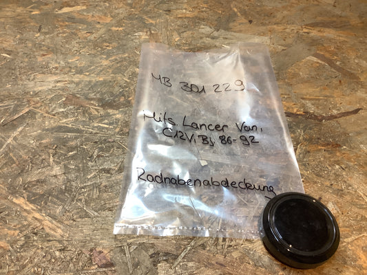 Mitsubishi Lancer Van, C12V, Bj 86-92 Radnabenabdeckung Original Mitsubishi NEU