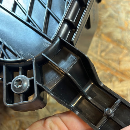 Original GM Additivtank Citroen C-Crosser 2.2  Mitsubishi Outlander 2,2 Peugeot 4007 2,2