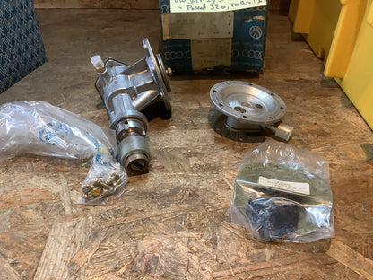 VW Golf I,II, VW Passat 32b, VW Bus T3 Unterdruckpumpe Original VW AUDI NEU