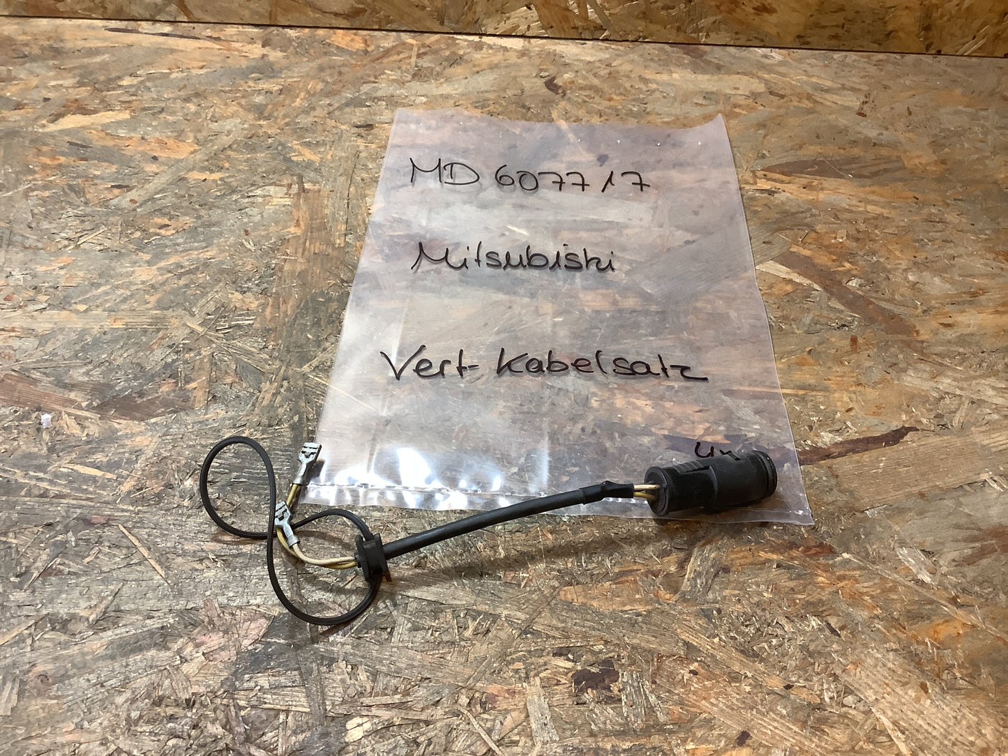 Mitsubishi Vert-Kabelsatz Original Mitsubishi NEU