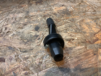 Opel Corsa A, Combo D Bolzen Endstück Laderaumabdeckung Original Esso NEU