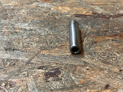 Mitsubishi Evo 5-9 Ventilführung, Auslassseite Original Mitsubishi NEU