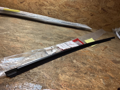 Peugeot 108 Dichtung Türscheibe vorn links Original Genuine Parts NEU