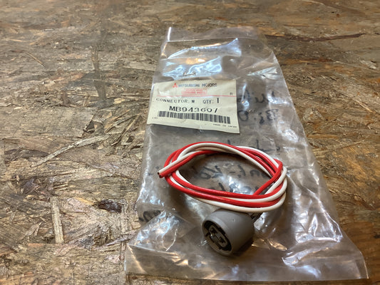 Mitsubishi Lancer, Bj.03-08 Stecker, Front-Kombileuchte Original Mitsubishi NEU