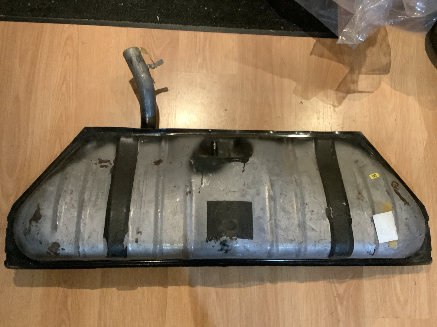 Opel Kadett D/E Tank Fließheck Diesel 42 Liter Original GM NEU