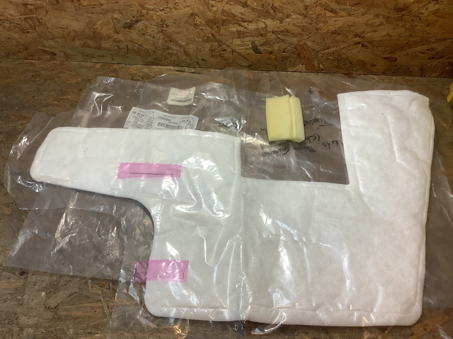 Mitsubishi Türdichtfolie V.L Original Mitsubishi NEU