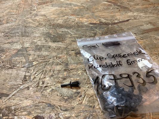 Opel Clip, Spreizniete Kunststoff 6mm NEU