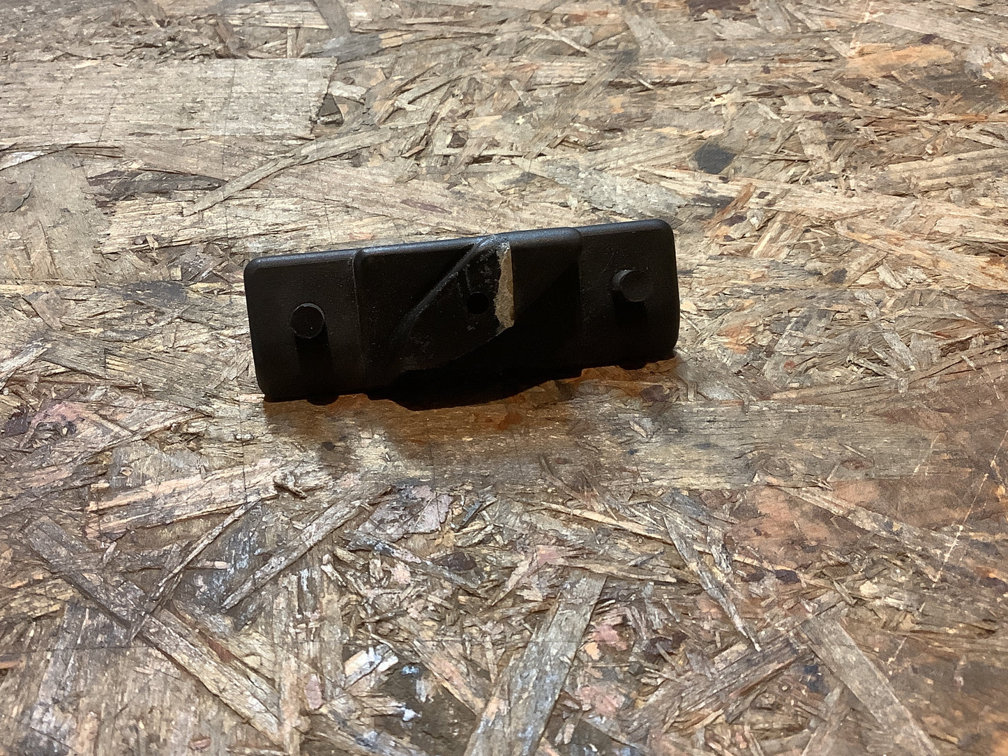 Kadett D Stoßstangenanschlag, Heckklappe Original GM NEU