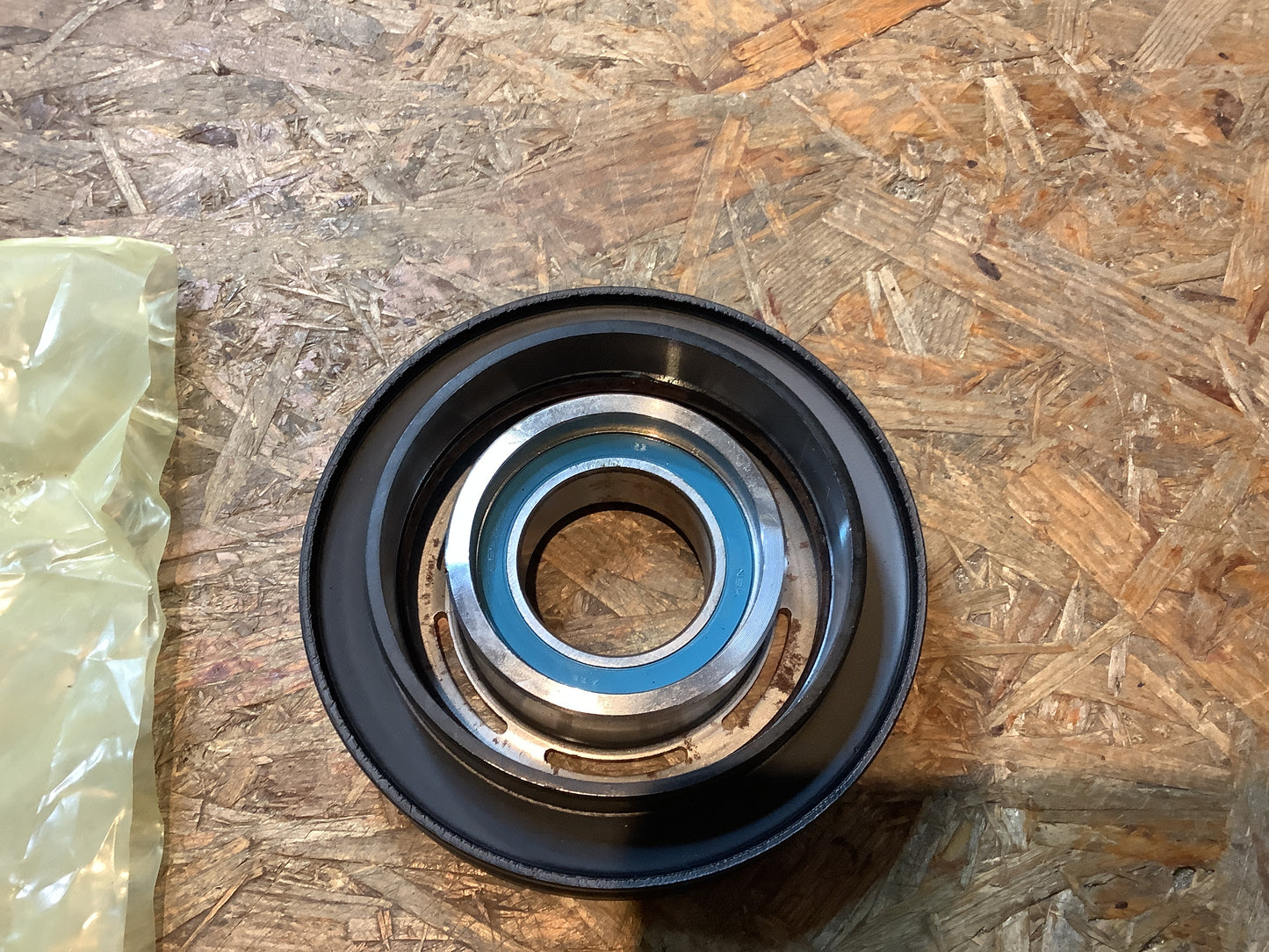 Chevrolet / Camaro 1983-88 Riemenscheibe Klimakompressor Original GM NEU