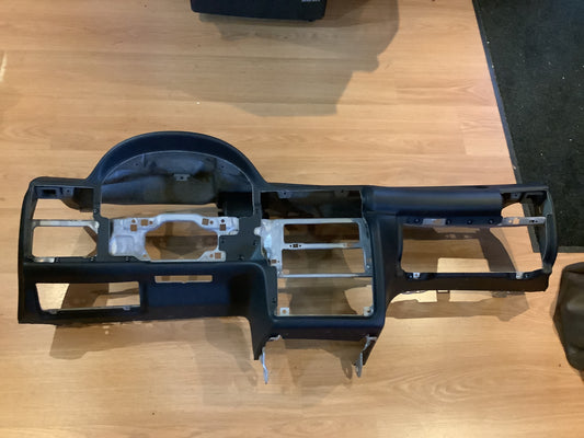 Astra F Armaturenbrett schwarz ohne Airbag Original GM NEU