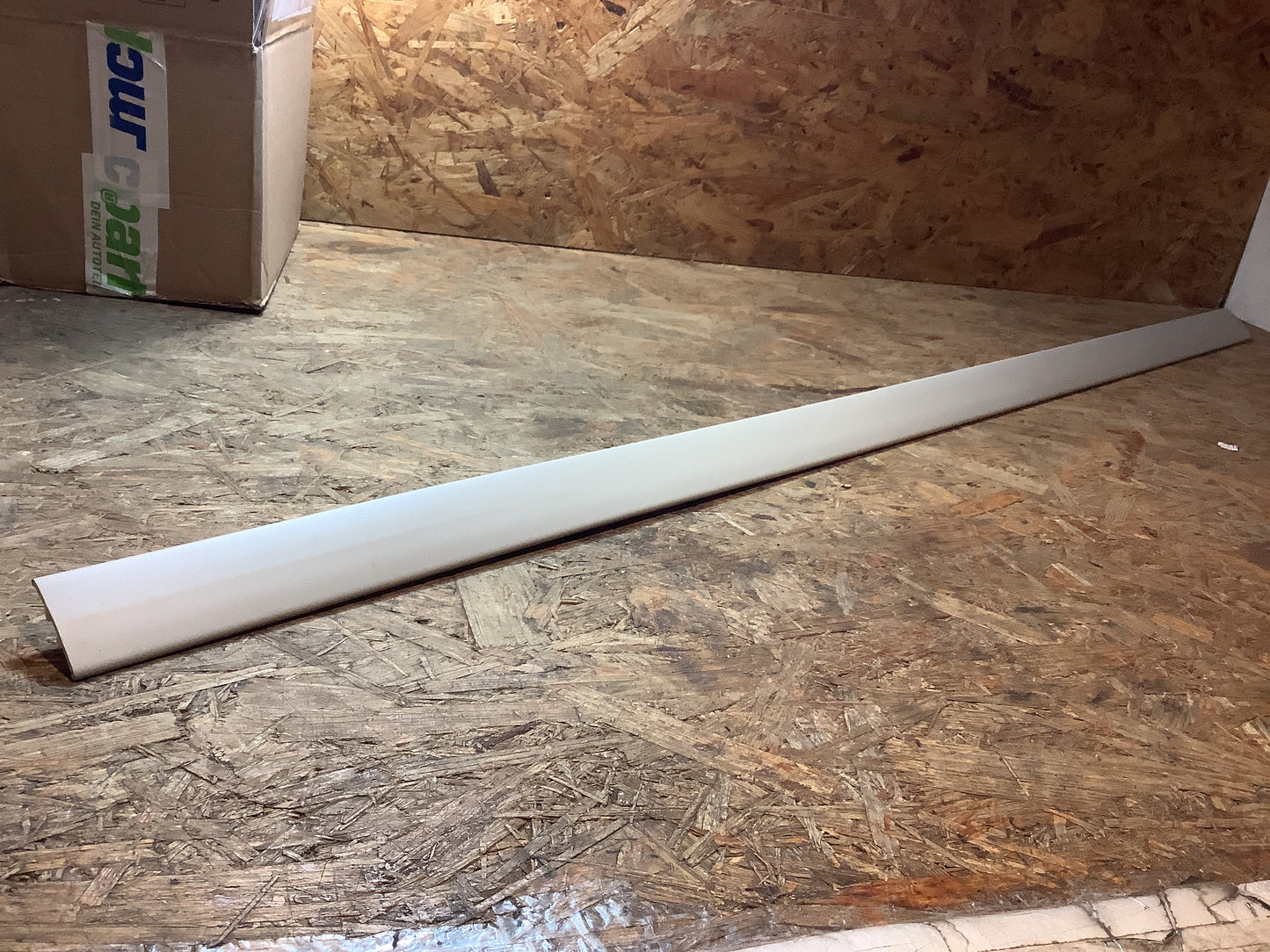 VW Transporter T5 Abdeckleiste C-Säule Original VW NEU