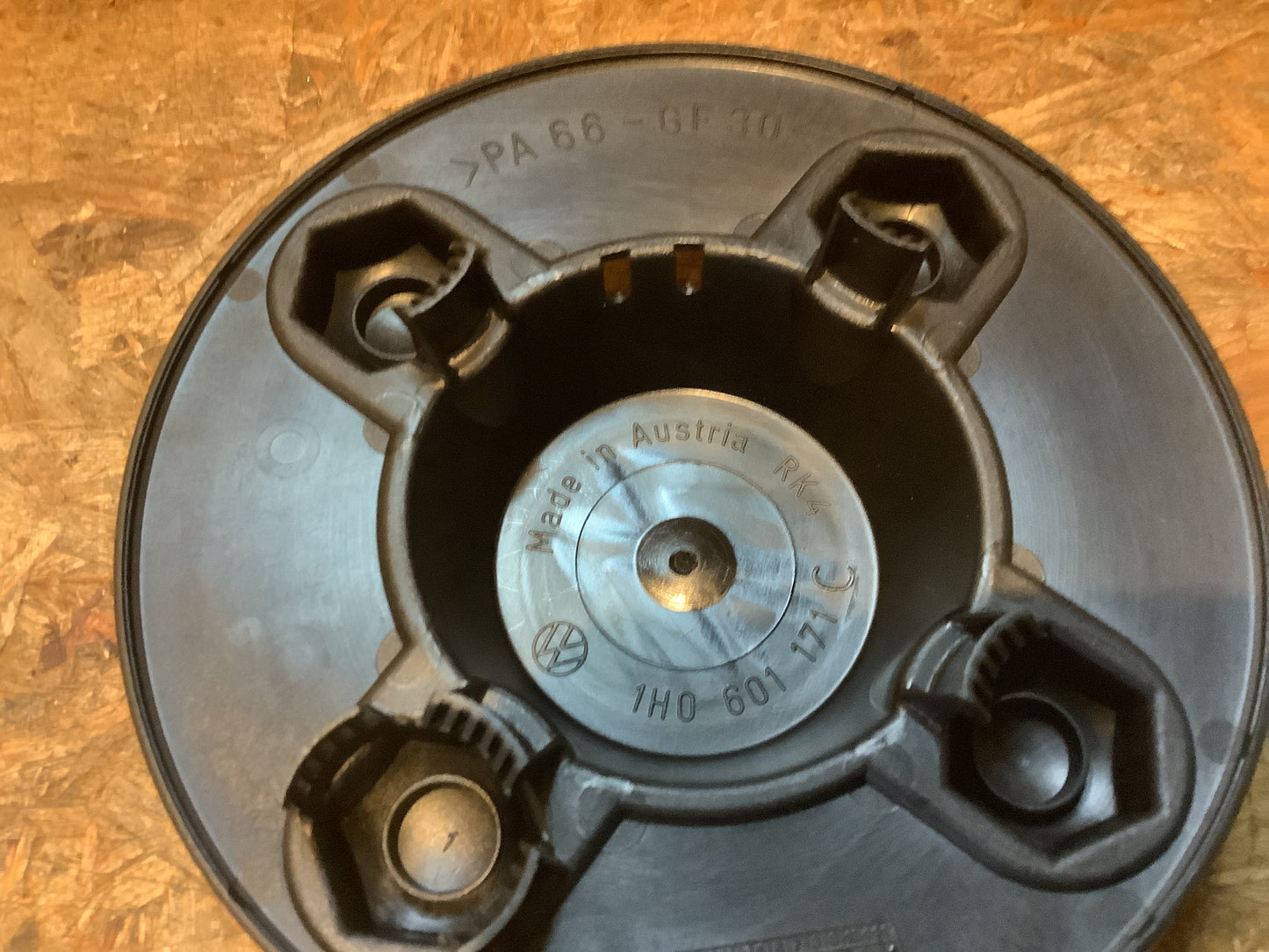 VW Caddy 9K Nabendeckel Original VW NEU