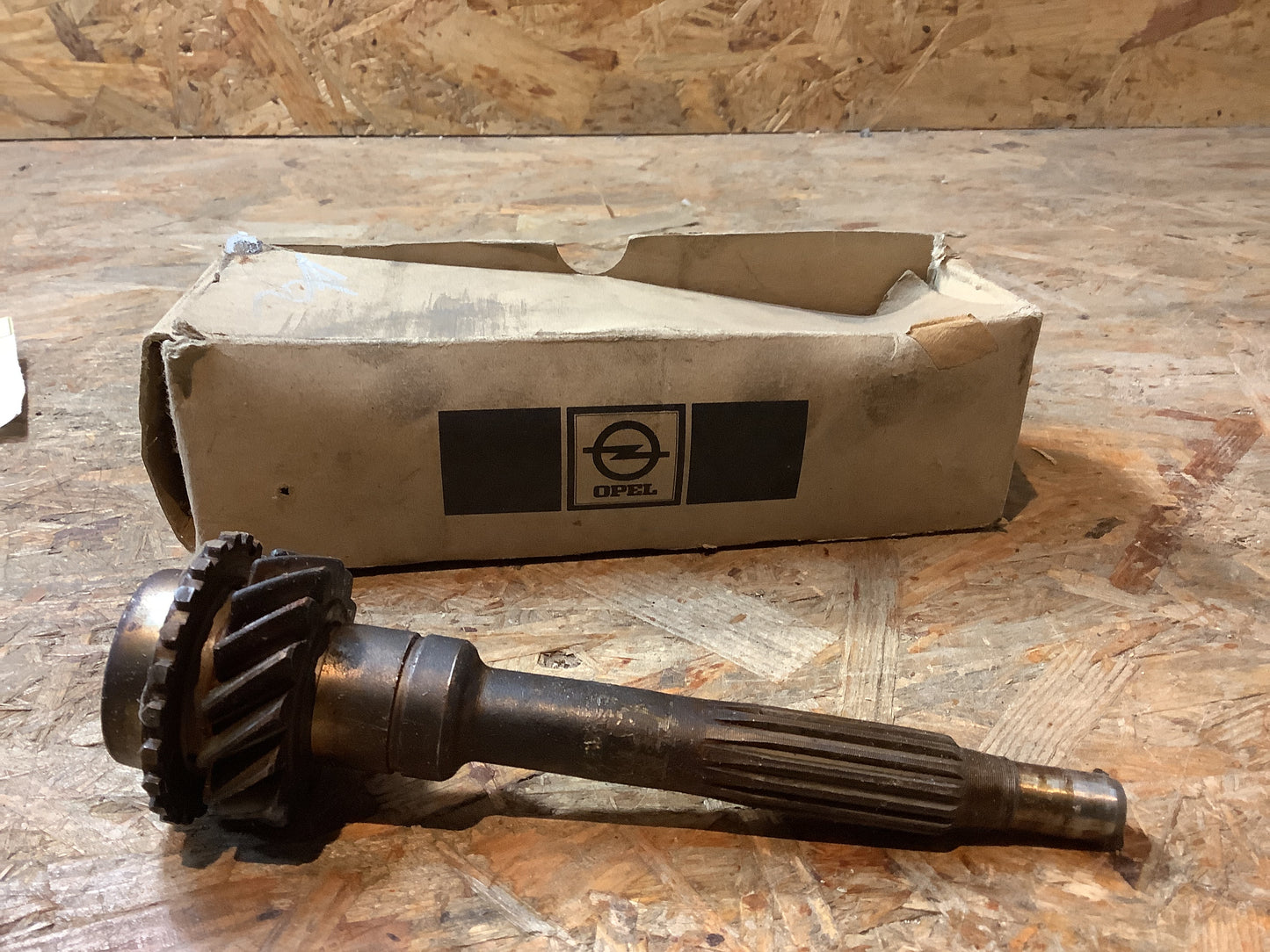 Kadett B/C MOTOR: OHV 1.0/1.2 Hauptantriebsrad Original Opel NEU