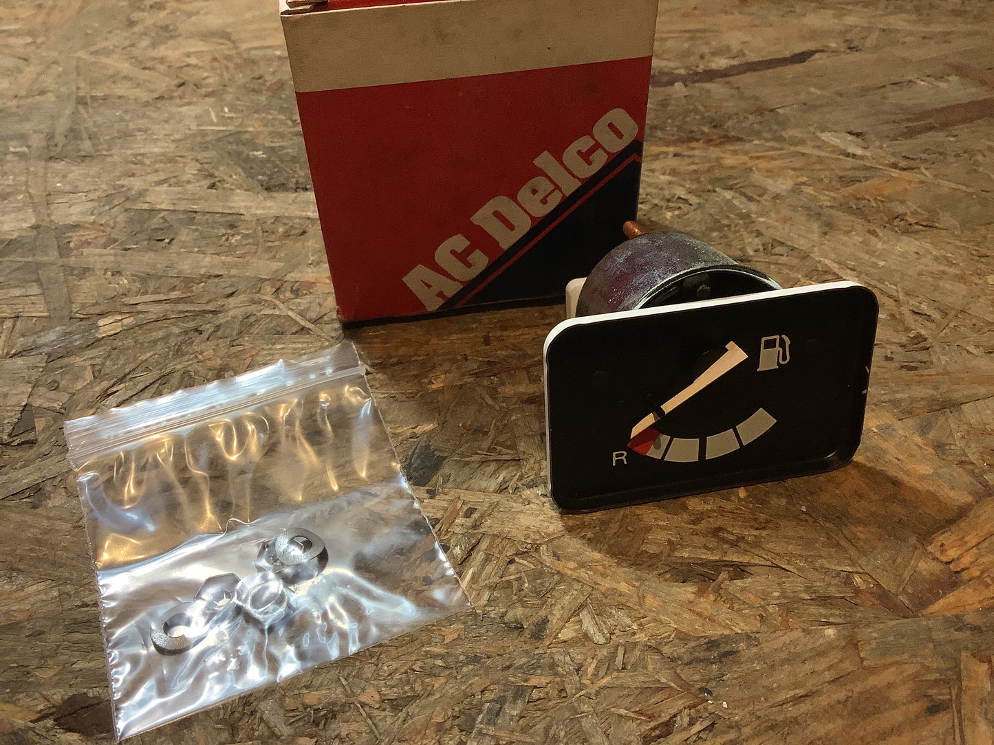 Corsa A Kraftstoffanzeige Original AC Delco NEU