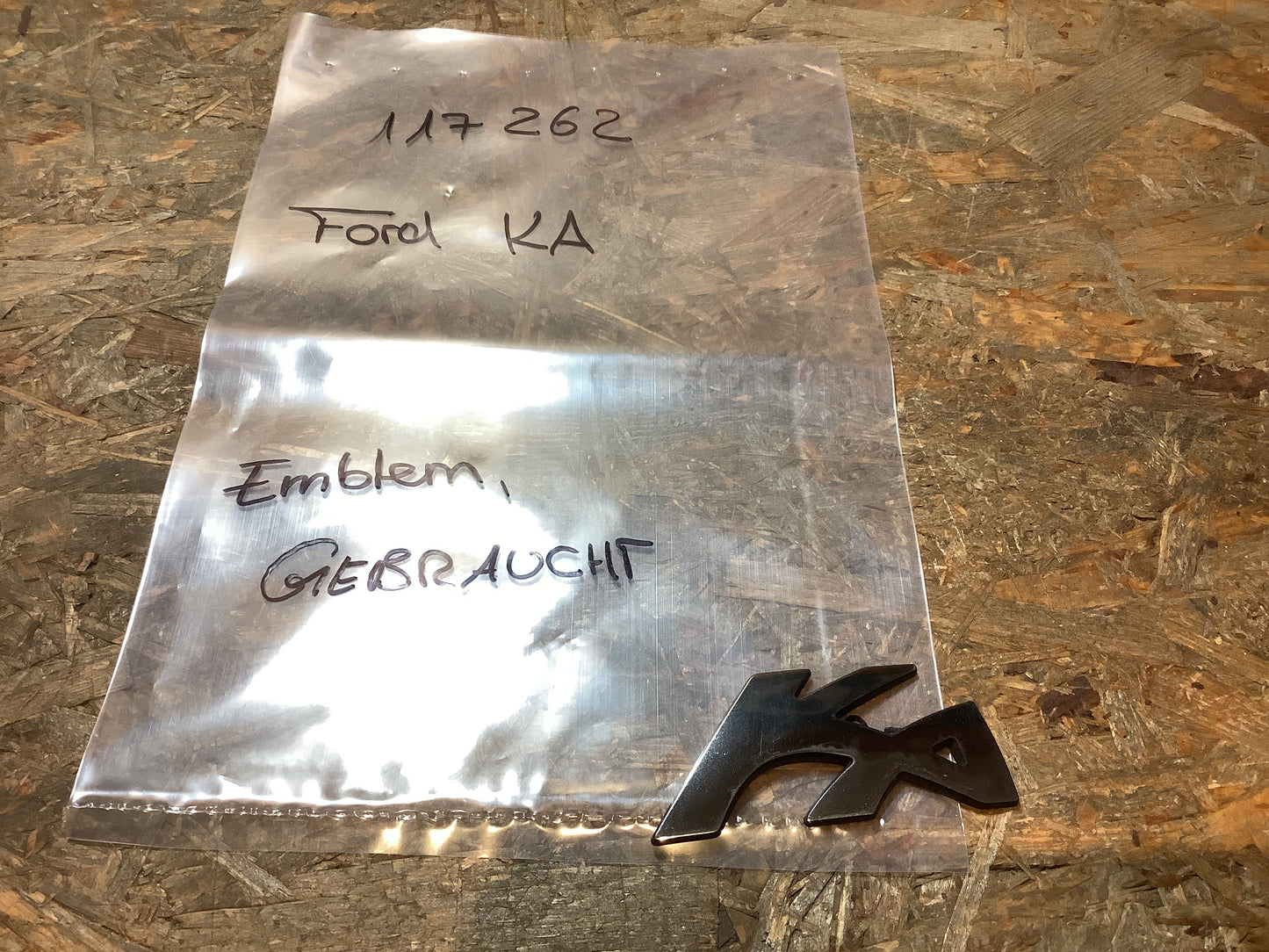 Emblem „KA“ Original Ford GEBRAUCHT