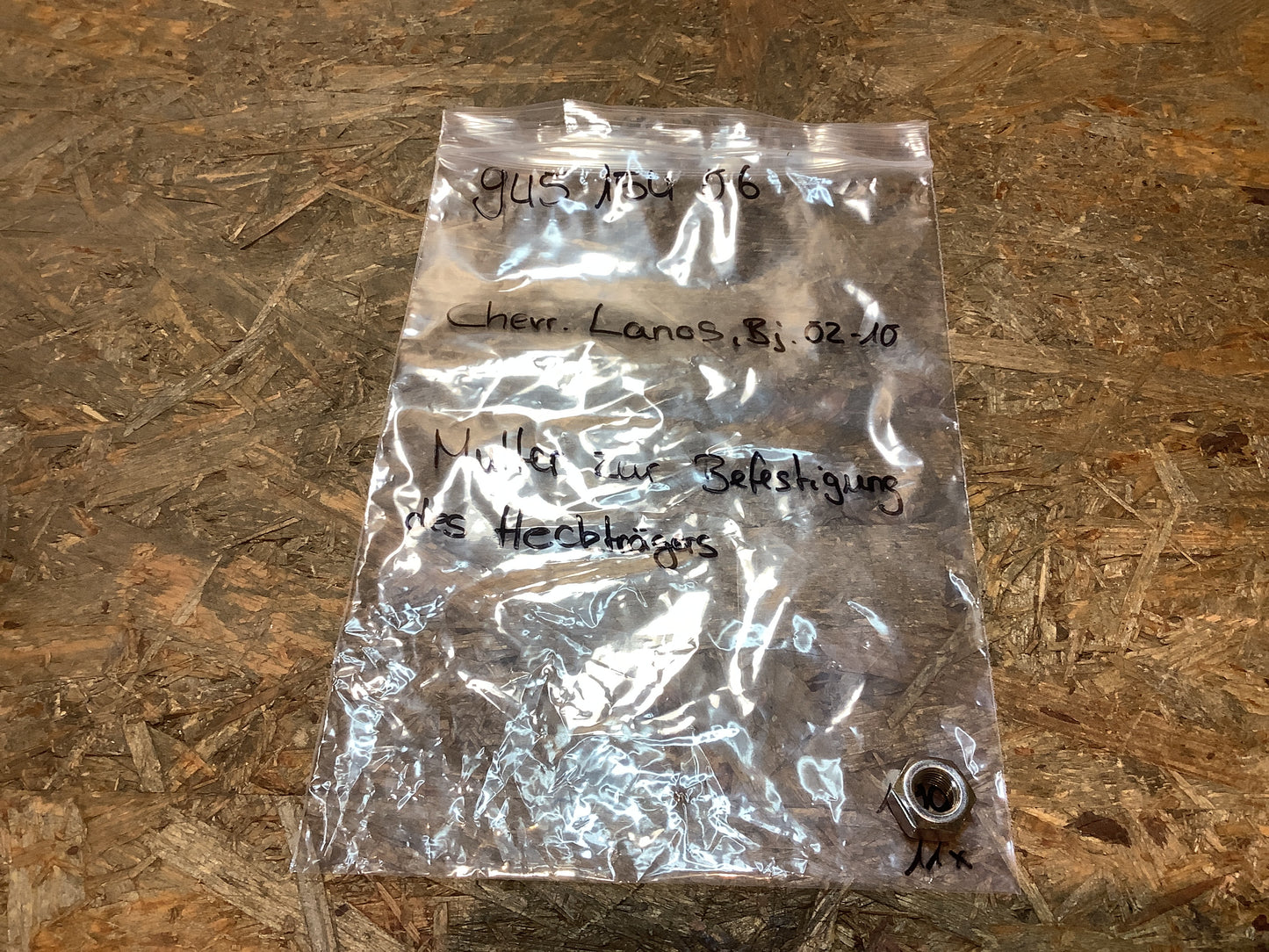 Chevrolet Lanos, Bj. 02-10 Mutter zur Befestigung des Heckträgers Original GM NEU