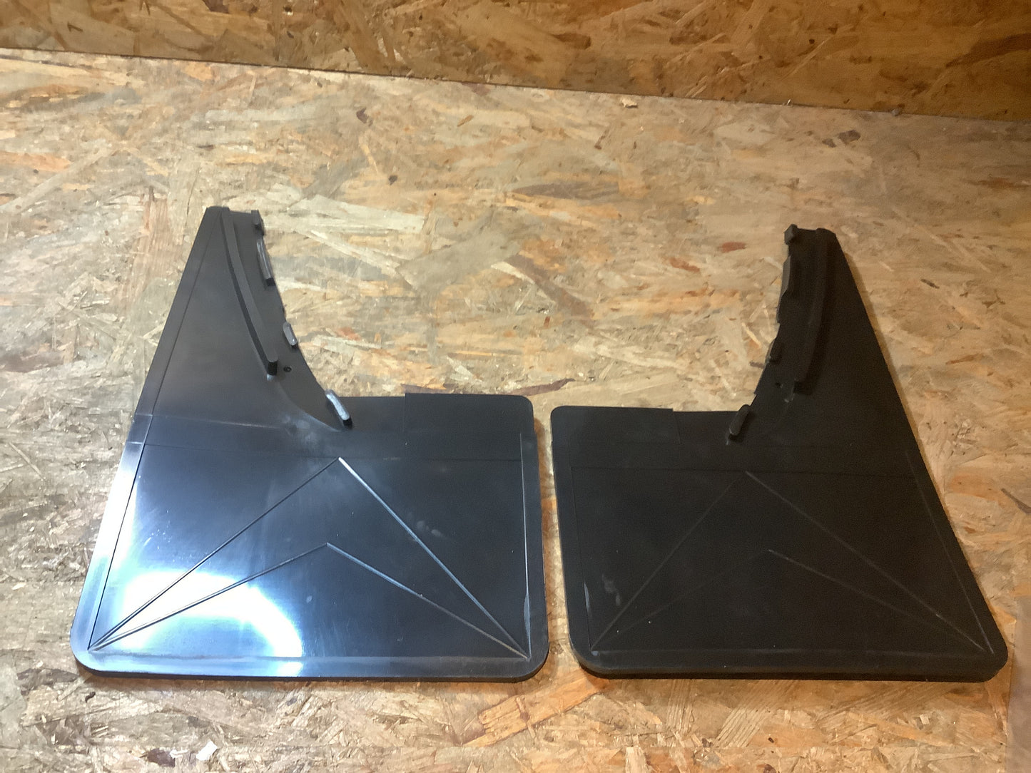 VW Golf Schmutzfänger vorn Original Autoplus NEU