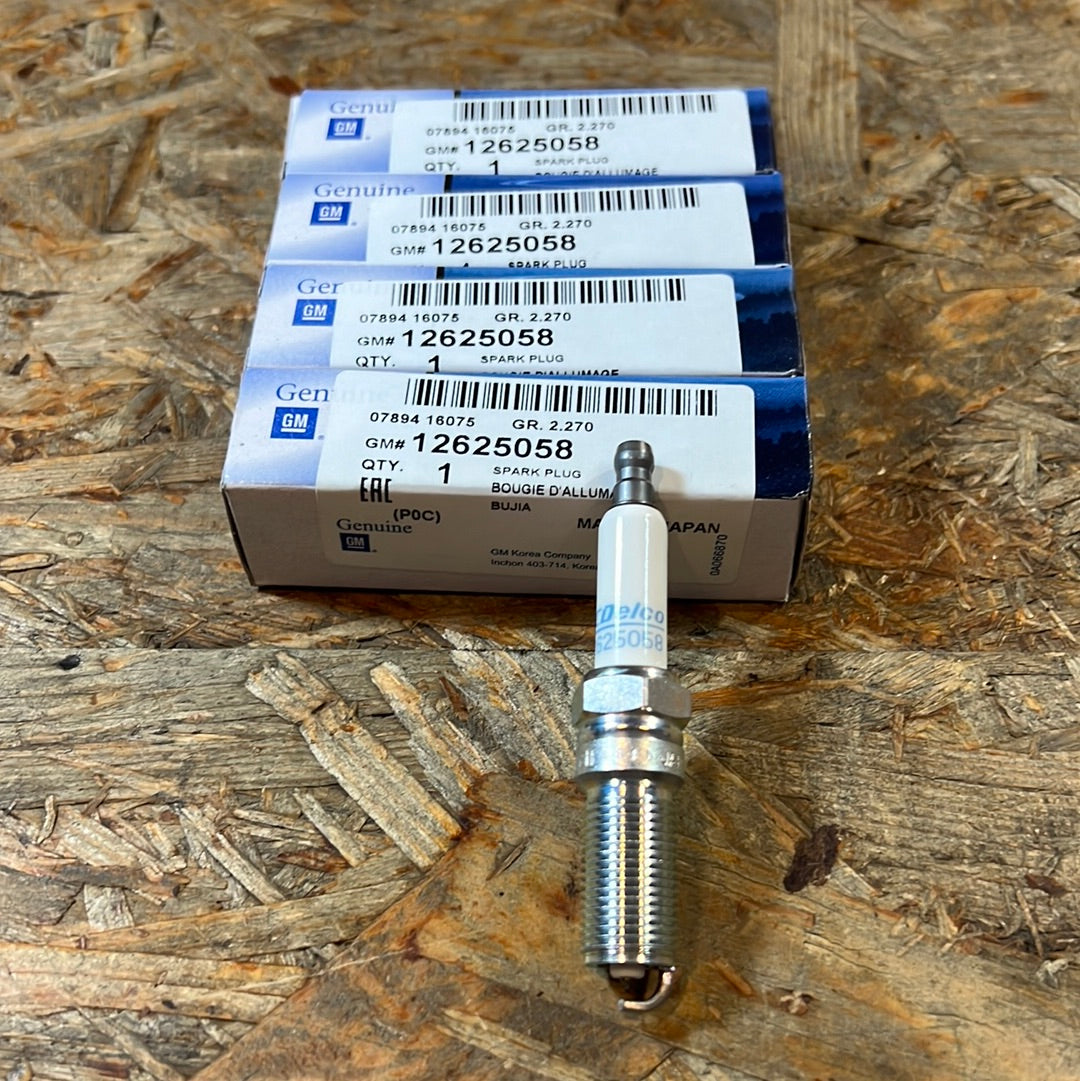 Original GM Opel 4er Set Zündkerzen Adam Astra Corsa NEU 12625058