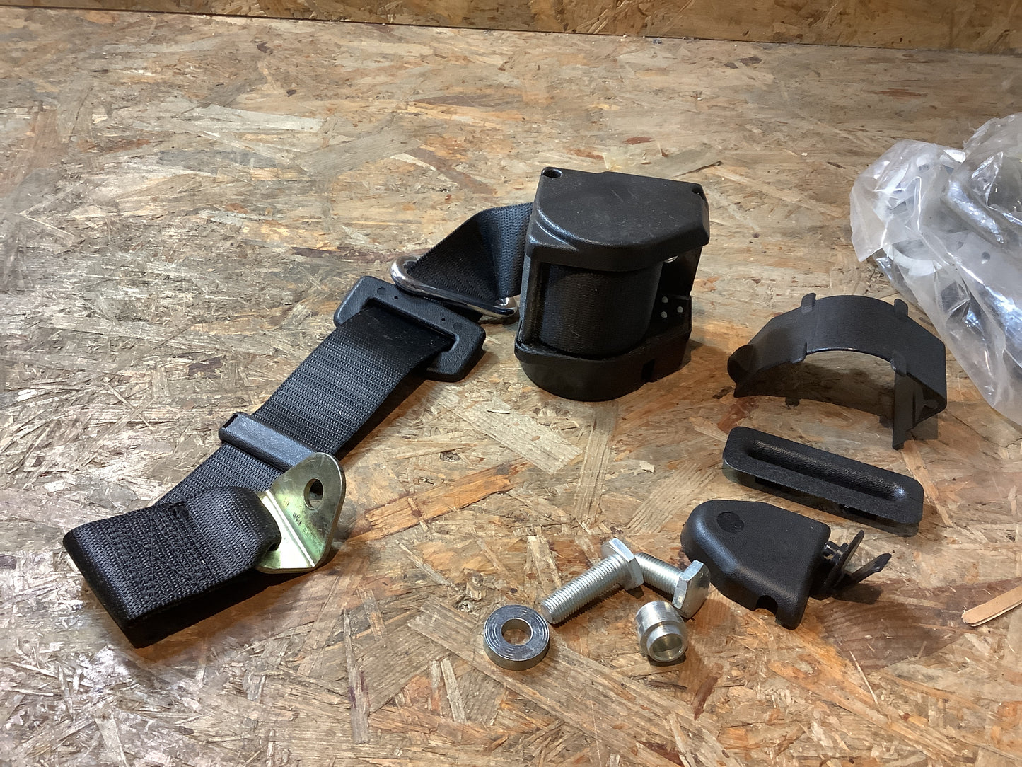 Ascona C Sicherheitsgurt hinten links Original Opel NEU