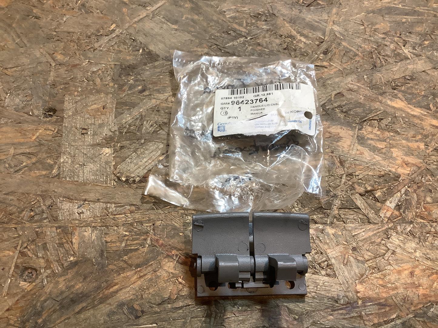 Chevrolet Evanda Bj.05 (V200) Griff, Abdeckung Bodenkonsole Original GM NEU