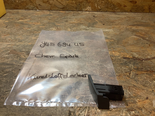 Chevrolet Spark Kunststoffstecker Original GM NEU