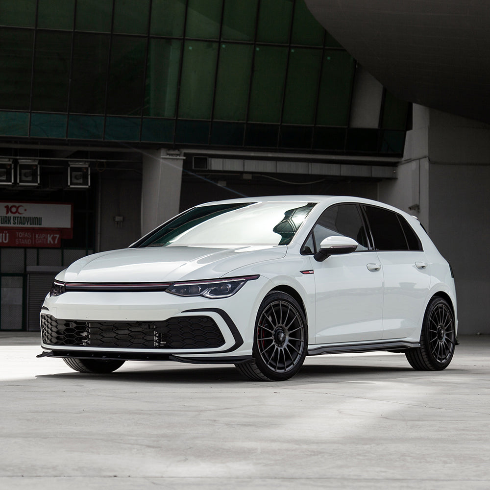 BK12.026 - Bodykit passend für VW Golf MK8 GTI / GTE / R-Line 2020-2024 Hochglanz Schwarz