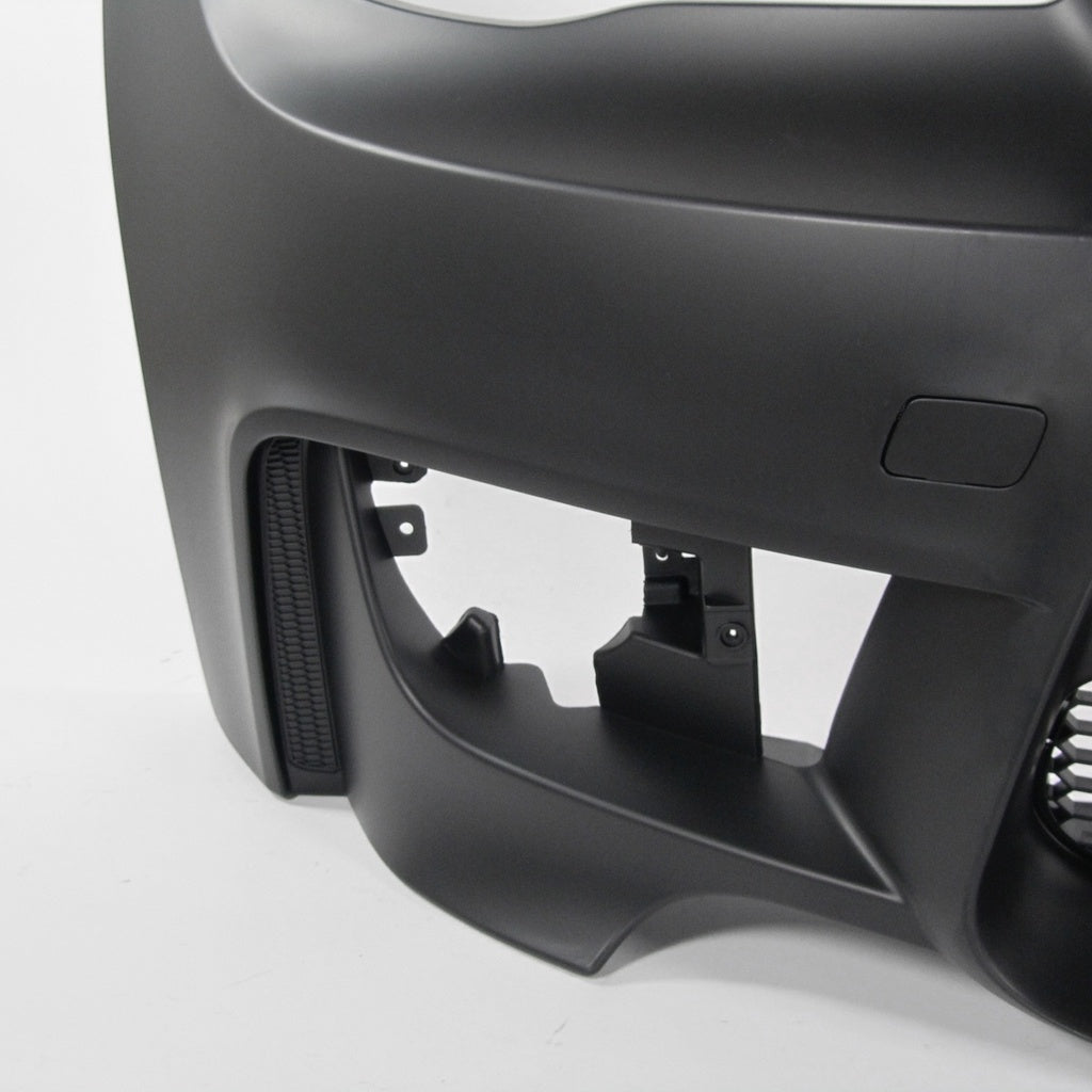 Sport Stoßstange vorne M1-Stil mit Grill für BMW 1 E81/E87/E88/E82 2004-2013 Grau