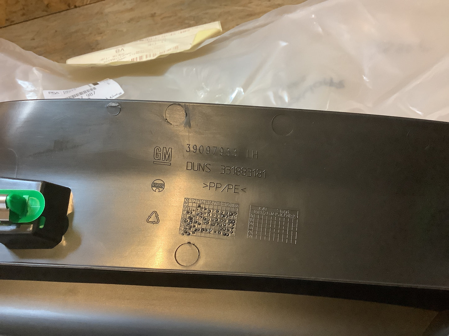 Astra K Sports Tourer Verkleidung Heckklappe links Original PSA Groupe NEU