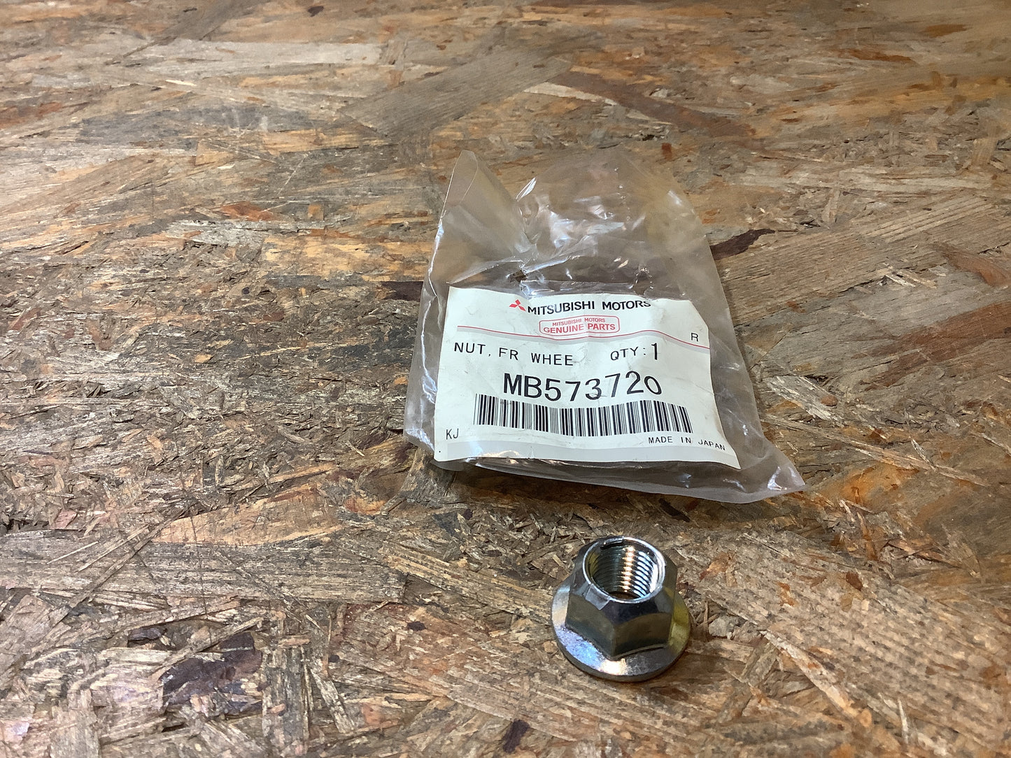 Mitsubishi Evo 3-6 Mutter, Vorderradnabe Original Mitsubishi NEU