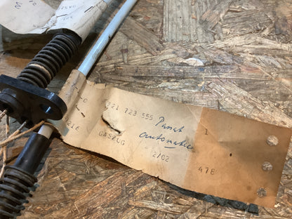 VW Golf II, VW Passat 32b Gaszug Original VW NEU