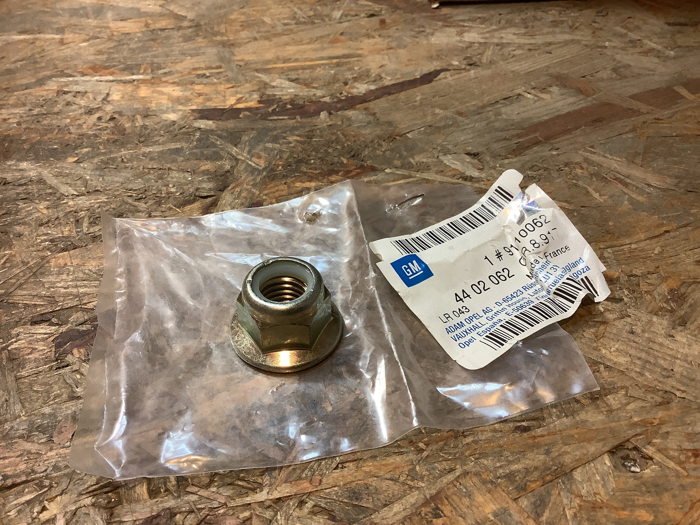 Opel Movano A Mutter Federlaschenbolzen an Halter Blattfeder hinten Original GM NEU