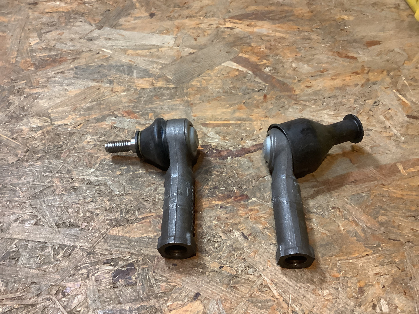 Ford Mondeo MK1/2 Spurstangenkopf- Set R+L Original Ford NEU