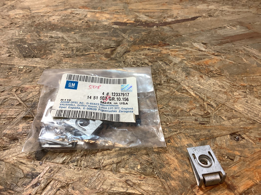 Muttersatz, Befestigung-Batterieträger Original GM NEU