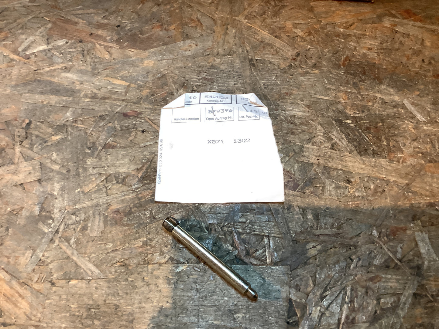 Opel Ascona F, Omega A, Vectra A/B Haltestift Bremsbelag hinten Original Opel NEU