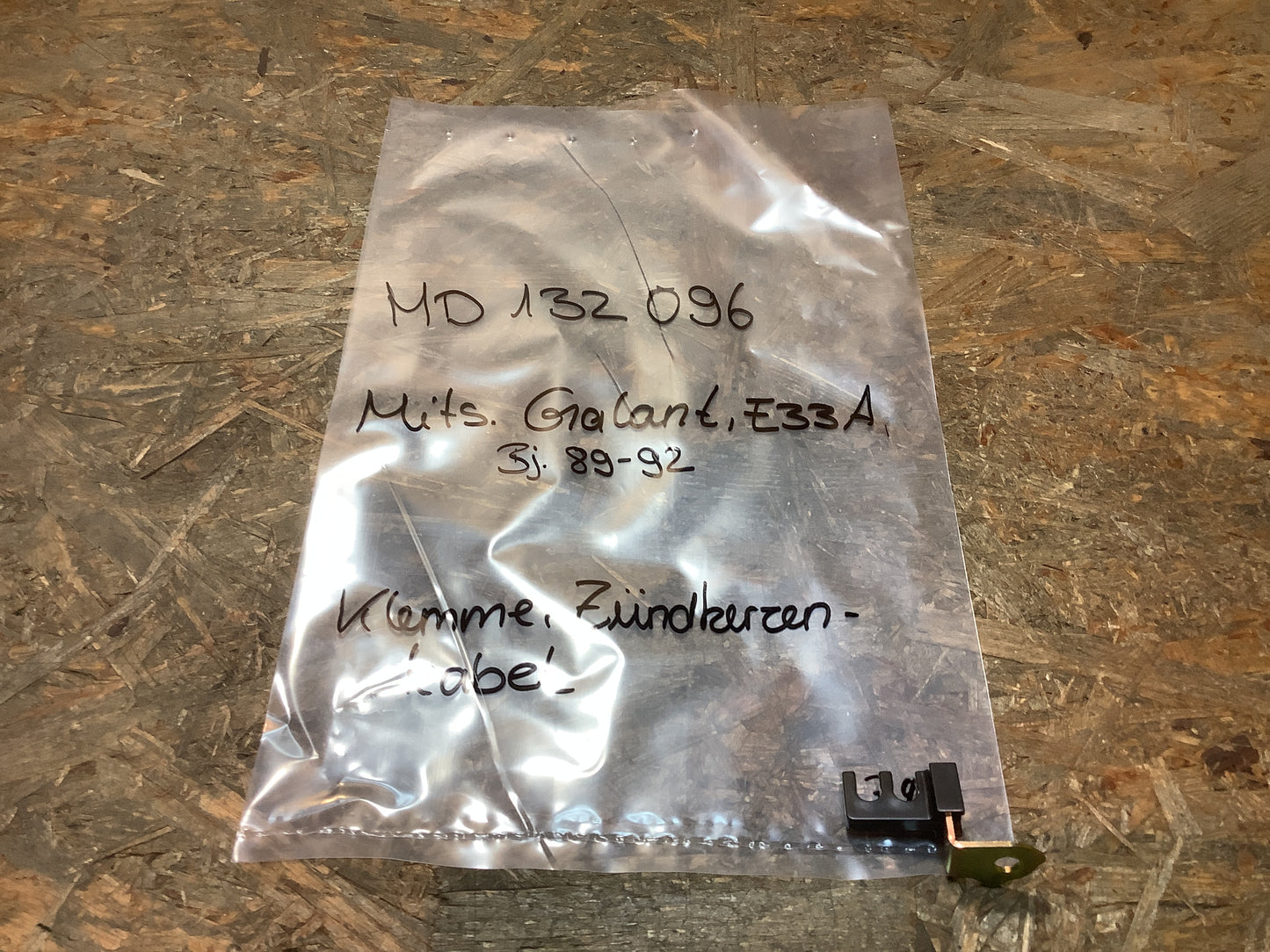 Mitsubishi Galant, E33A, Bj. 89-92 Klemme, Zündkerzenkabel Original Mitsubishi NEU