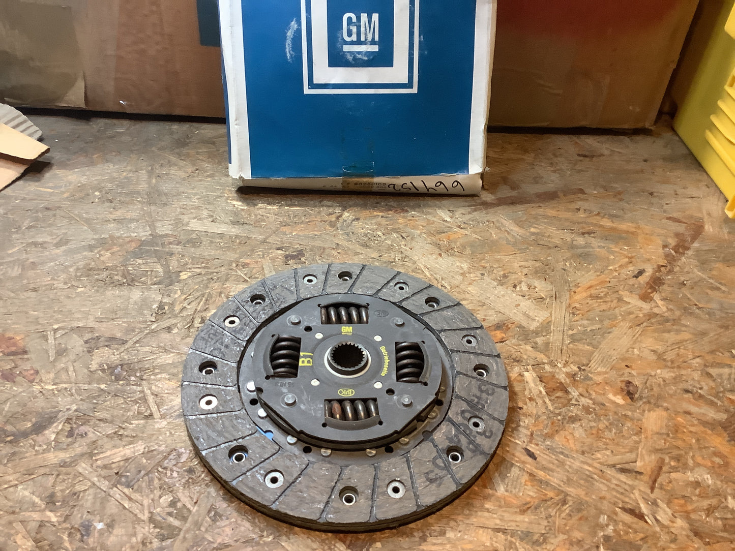 Opel Ascona C Opel Vectra A Opel Kadett E Kupplungsscheibe Original GM NEU